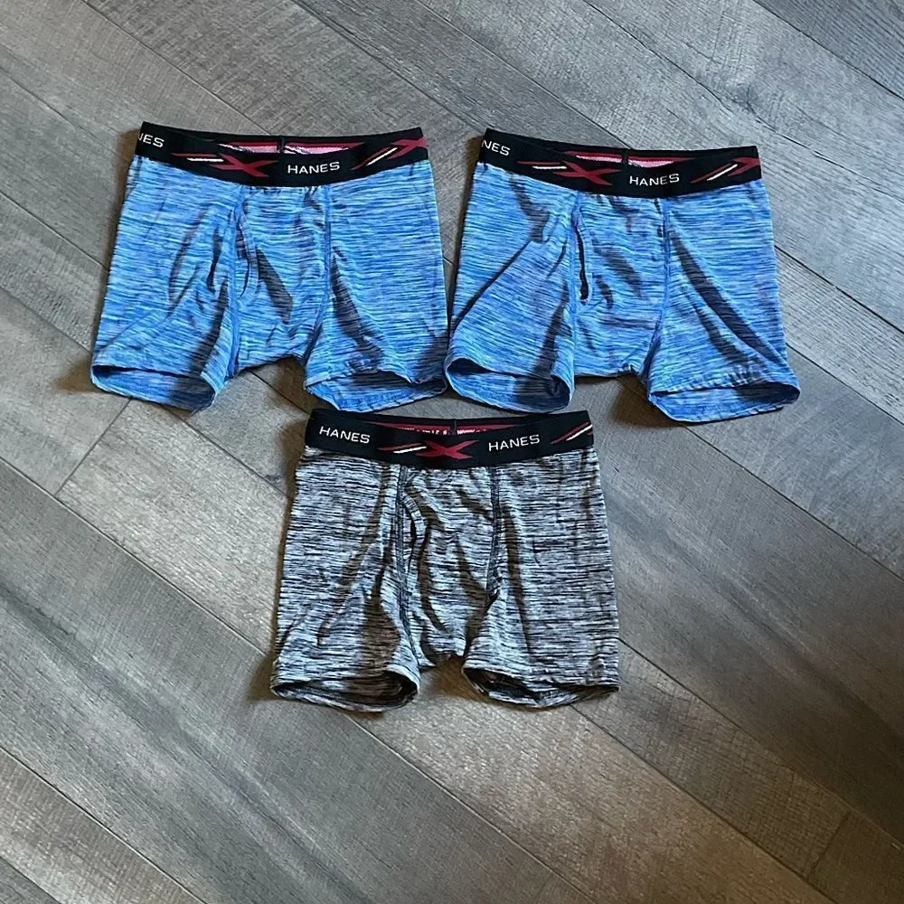 NWOT! 3-Pairs of Big Boys Hanes Boxer Briefs. Size Medium (10/12).
